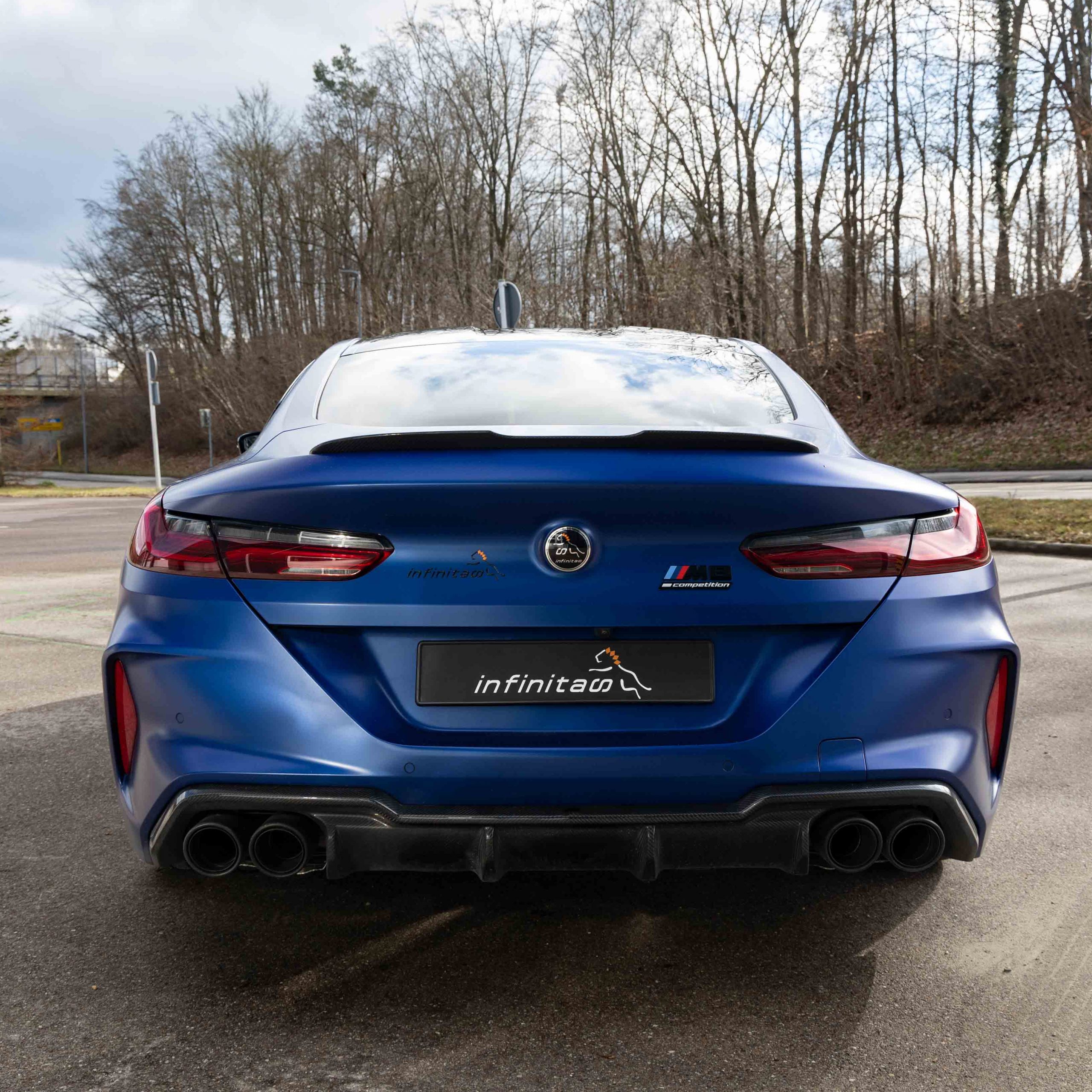 Heckansicht des infinitas SP1000 BMW M8 F92